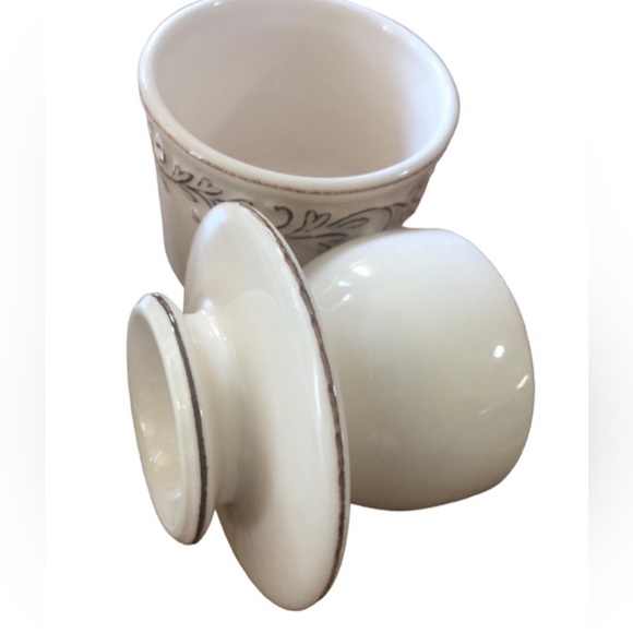 L. Tremain For Butterbell Crock French Provincial Cream Floral Vine Detail 2010 - Picture 5 of 7